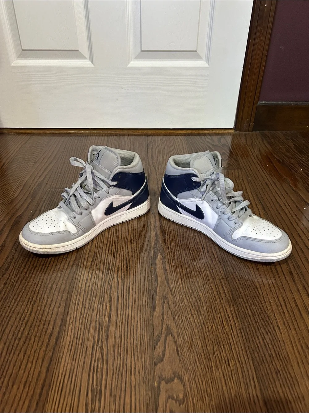 Jordan 1 Mid Men's Sneakers - White/Gray/Navy Sz 8.5